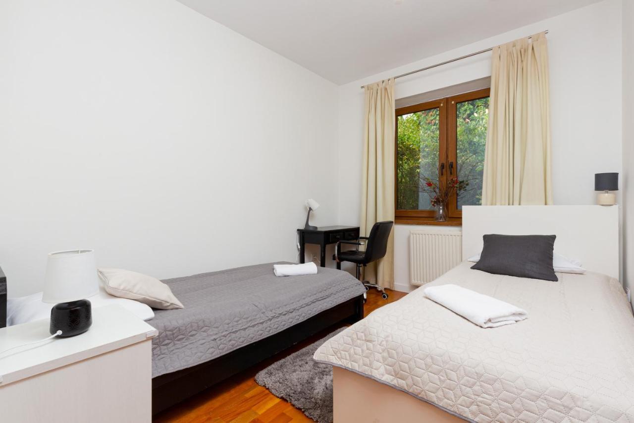 Vila Holiday House Cinema Experience Warsaw Michalowice By Renters Exteriér fotografie