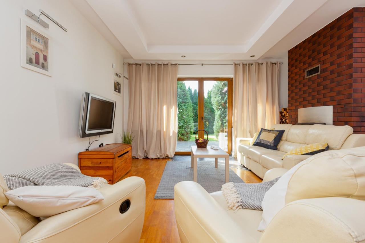 Vila Holiday House Cinema Experience Warsaw Michalowice By Renters Exteriér fotografie