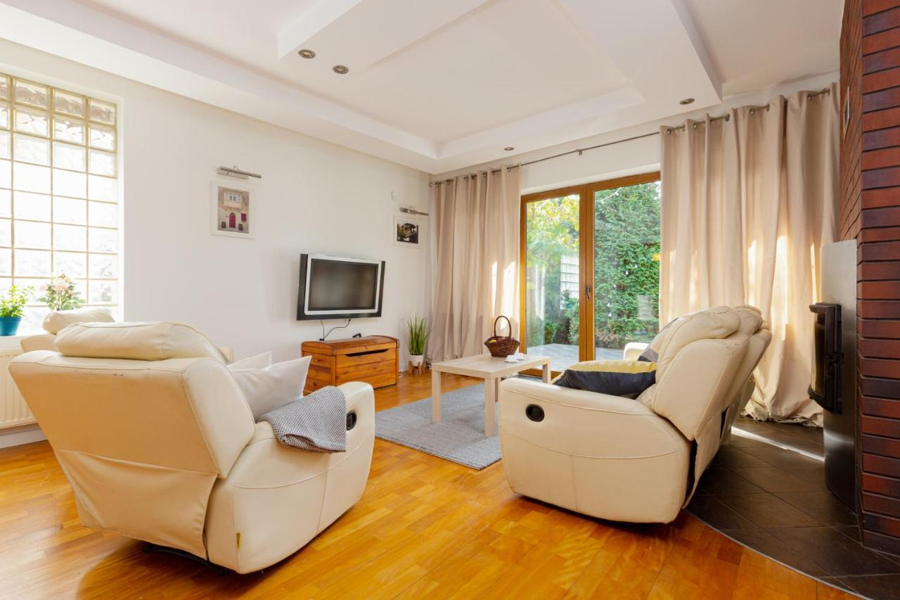 Vila Holiday House Cinema Experience Warsaw Michalowice By Renters Exteriér fotografie